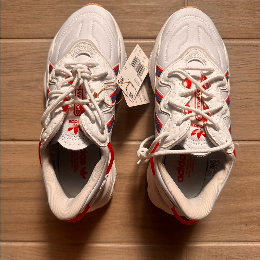 SOLD! Adidas Ozweego US size 7 women’s